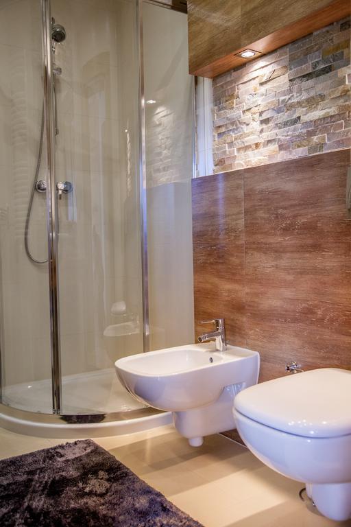 Dom Pod Smokami Apartment Bukowina Tatrzanska Bagian luar foto