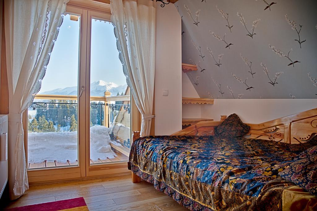 Dom Pod Smokami Apartment Bukowina Tatrzanska Bagian luar foto